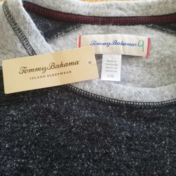 NWT Men's Tommy Bahama sweater, size Large - Picture 2 of 9